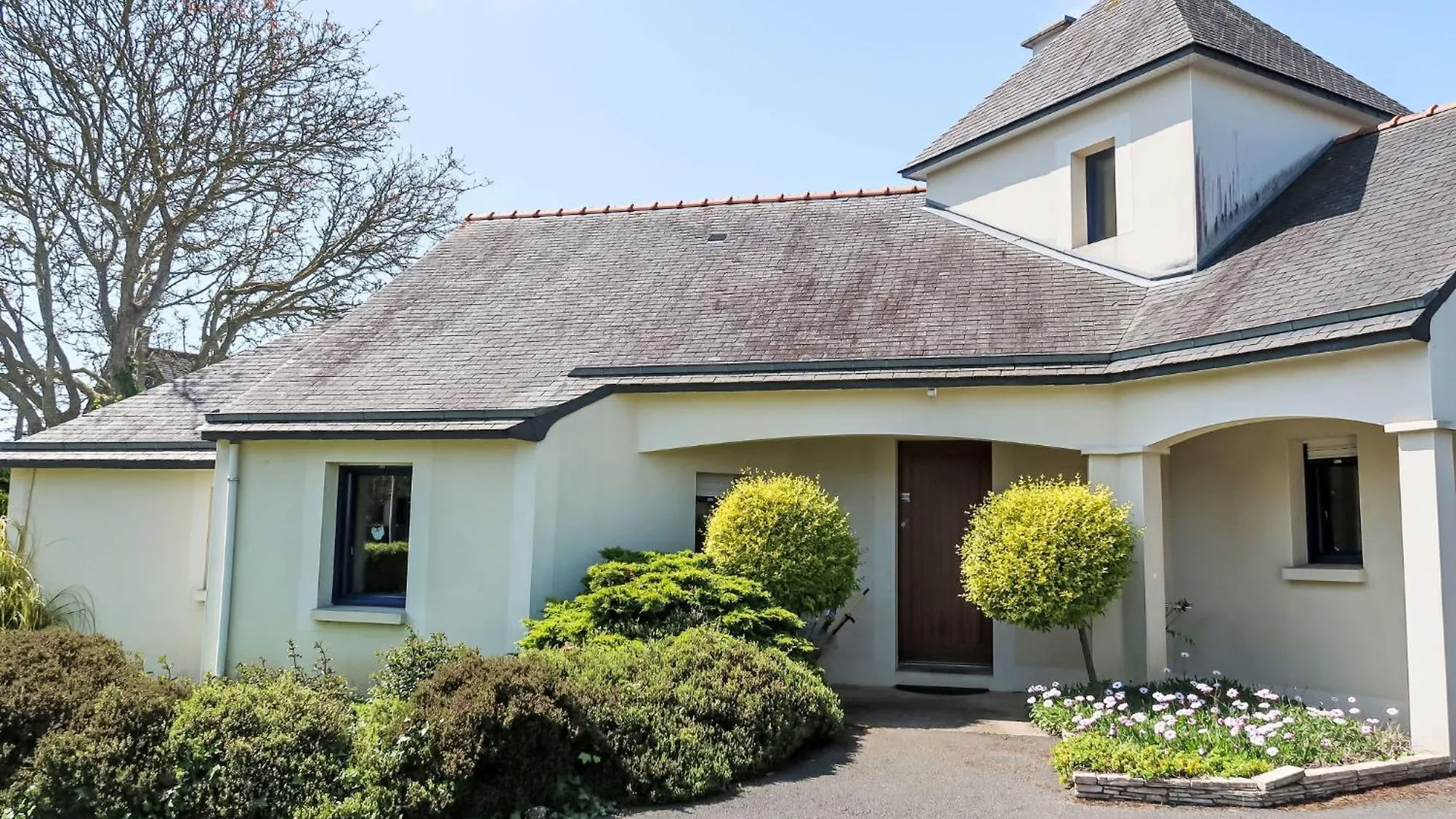 Holiday Home La Roche Blanche By Interhome Hillion Frankrike